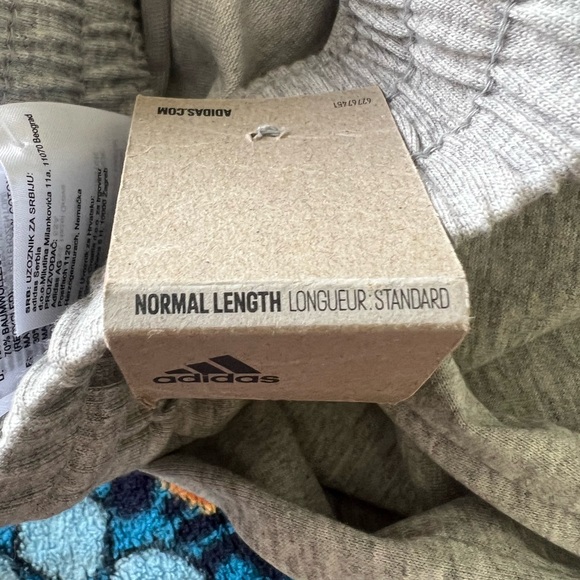 Adidas Mens lightweight gray joggers NEW NWT - Picture 5 of 5